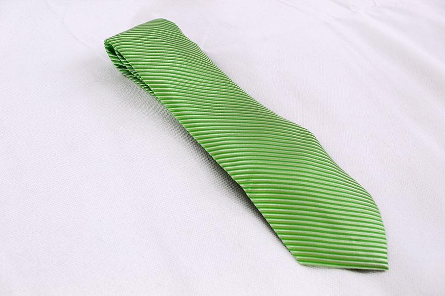 Cravate verte rayée - 12.00 €